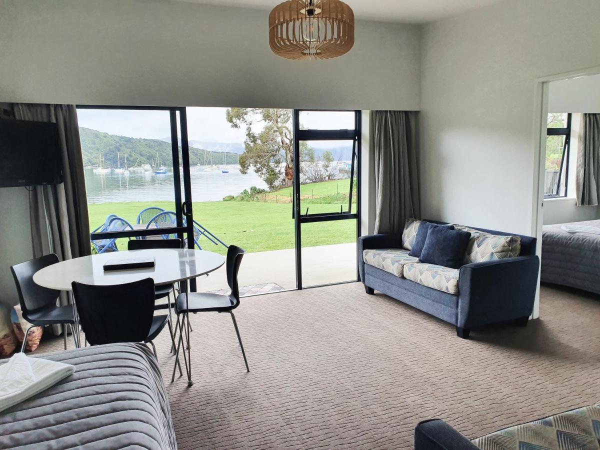 Bay Vista Waterfront Motel Picton Exterior foto