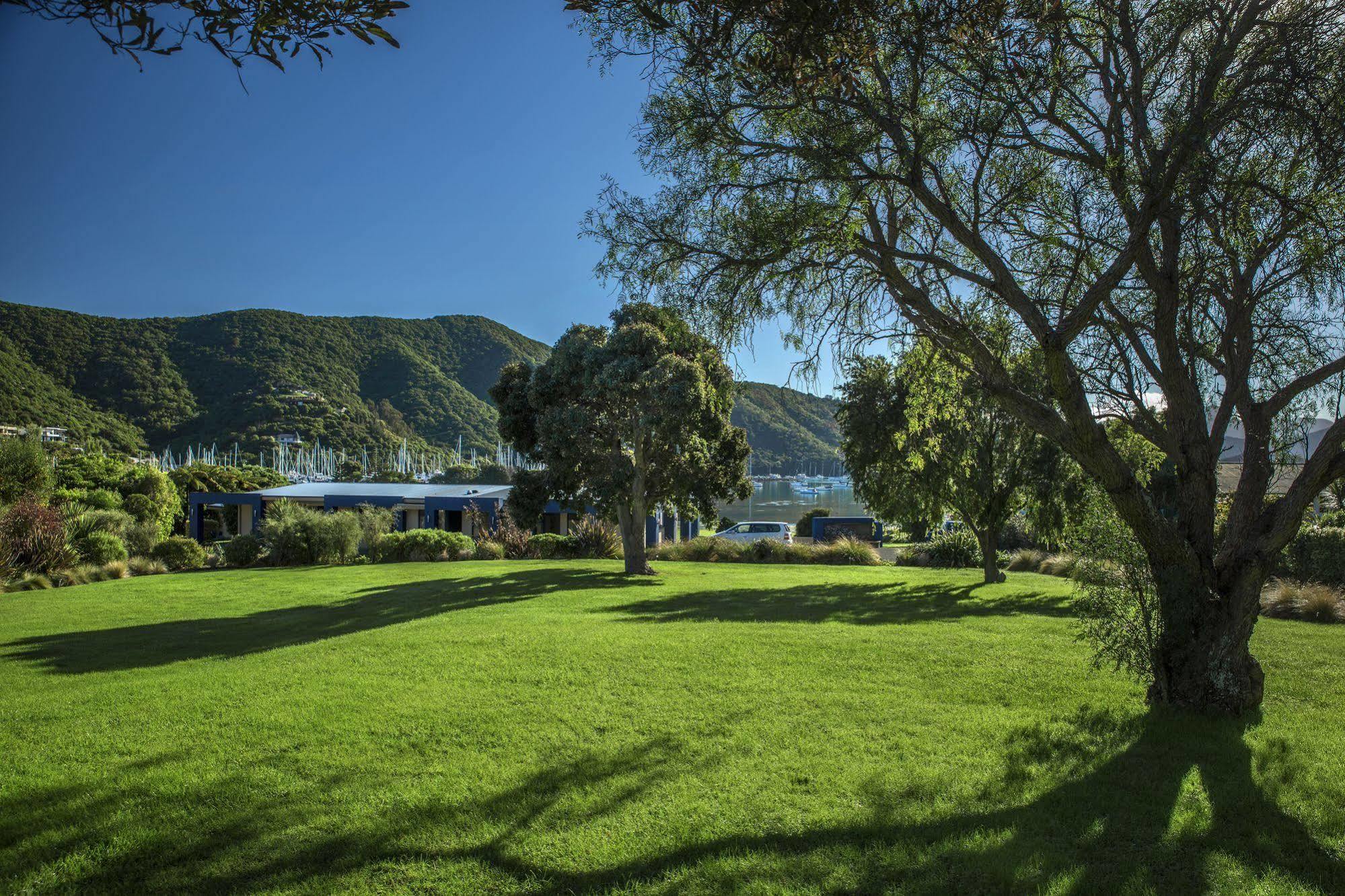 Bay Vista Waterfront Motel Picton Exterior foto